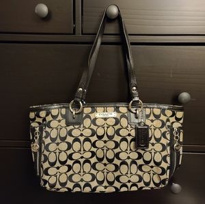 COACH Signature C Black & White handbag!